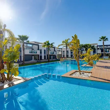 Oasis Xii - Casa Lotus Apartment *